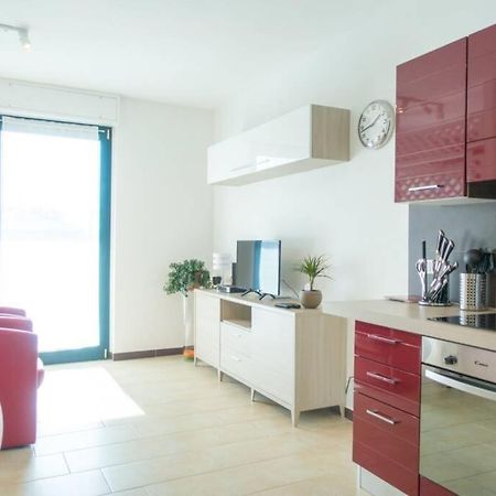 Apartment Victoria, Cozy Studio Flat Near Leonardo Academy Сесто-Календе Екстер'єр фото
